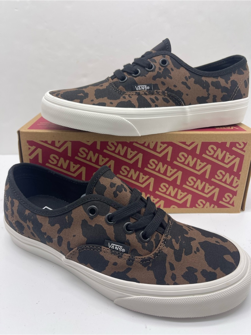 Vans WMNS Authentic ANIMALIER COW PRINT
VN000D7YC80 Sneakers